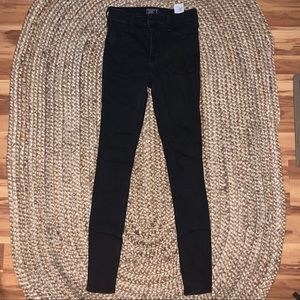 Black Abercrombie and Fitch jean legging